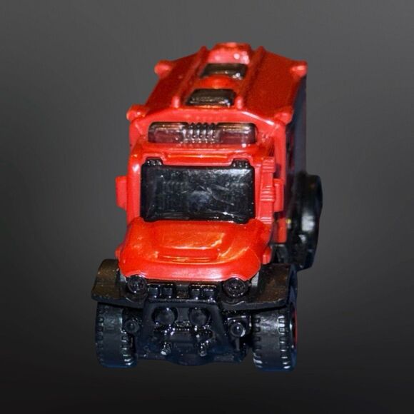 Matchbox 4x4 Scrambulance Red 1:64 Scale Diecast Rescue Vehicle - Picture 2 of 8